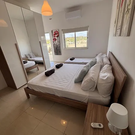 Apartamento Heart Of Studio, Big Terrace With Citadel View And Gozo Panorama